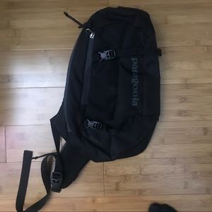 Patagonia atom 8L sling bag